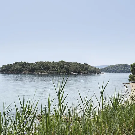 アパート Mezoneta 1 ニドリ