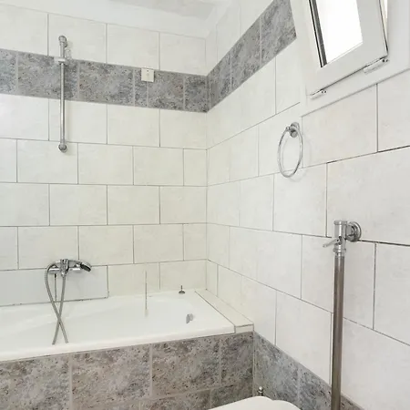 Mezoneta 1 Apartment