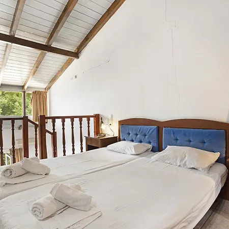 Lägenhet Mezoneta 1 Nidhrion